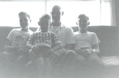 elton_1960_001_bruce_john_ronald.jpg