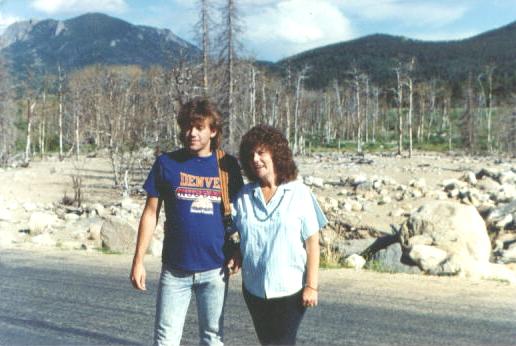 

mary_lou_1989_001_david.jpg